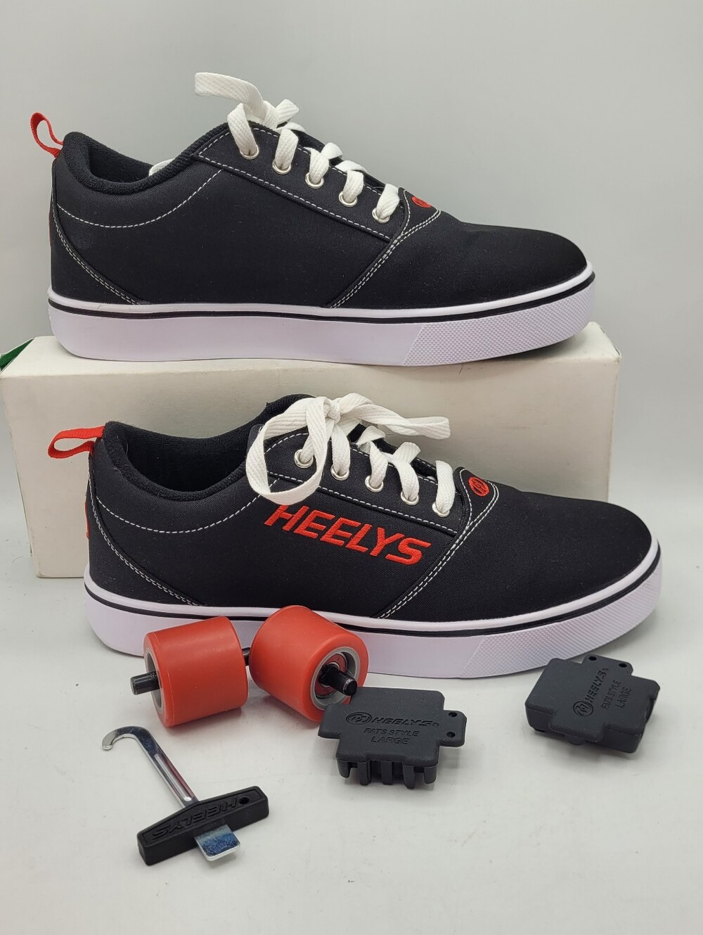 Heelys Skater Shoes With Removeable Wheels Size 9